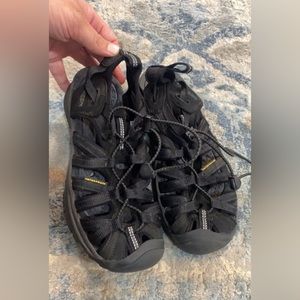 Keen Whisper Sandal Waterproof Closed Toe Women’s Size 7.5